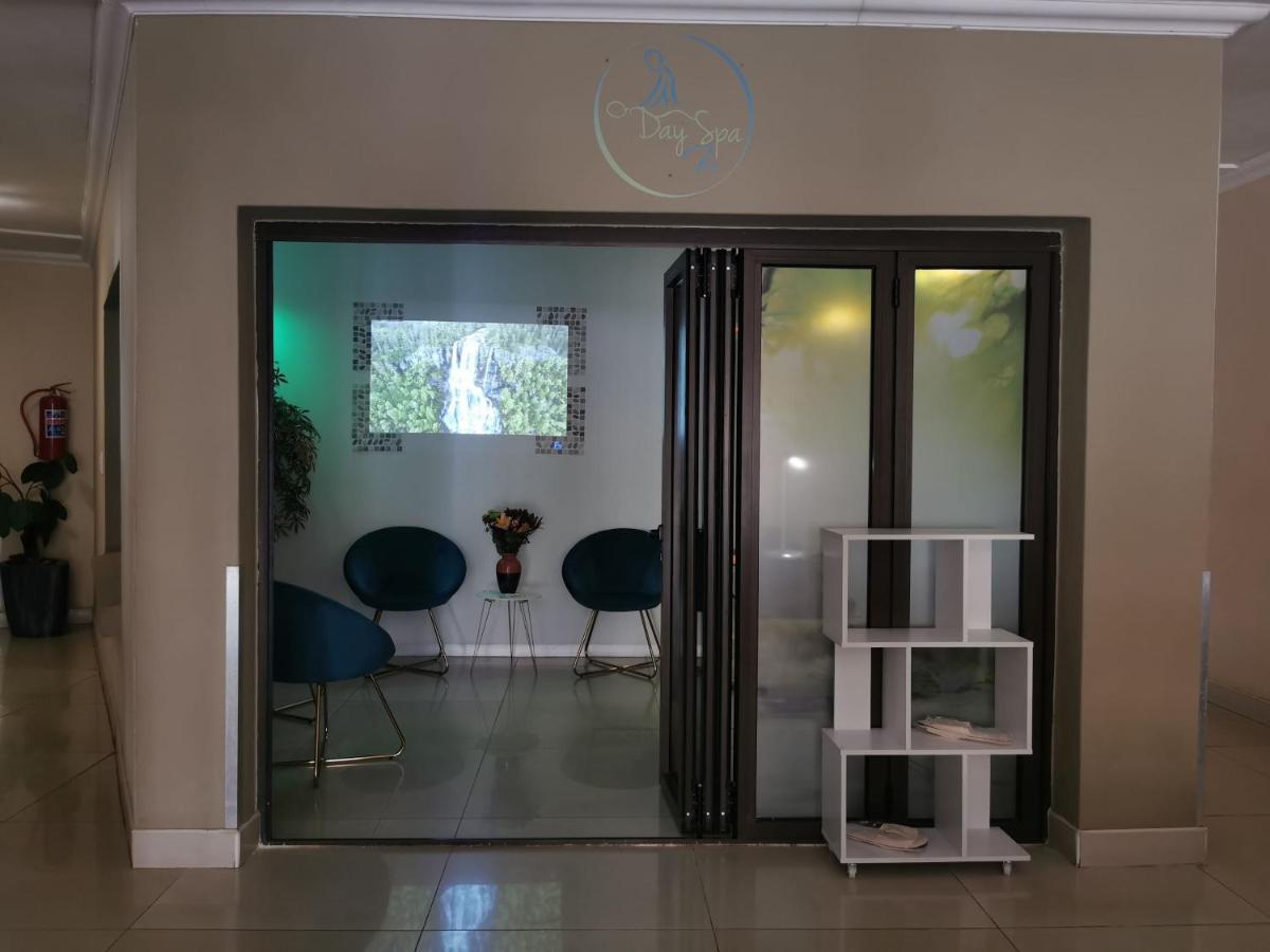 Palm Valley Inn And Day Spa Hartbeespoort Extérieur photo