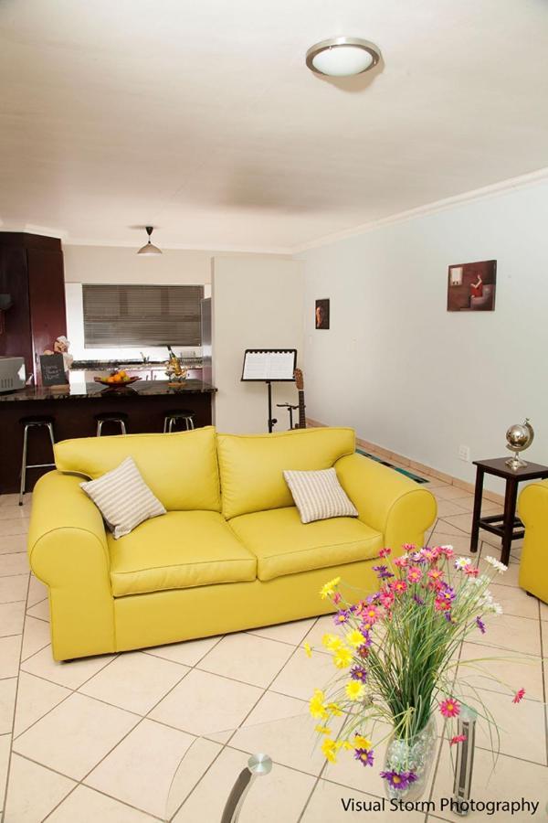 Palm Valley Inn And Day Spa Hartbeespoort Extérieur photo