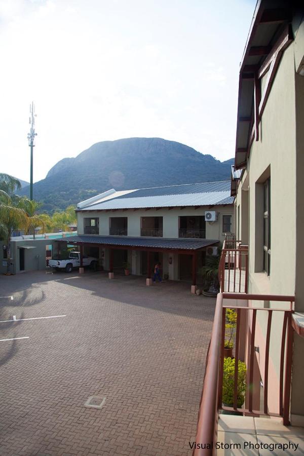 Palm Valley Inn And Day Spa Hartbeespoort Extérieur photo
