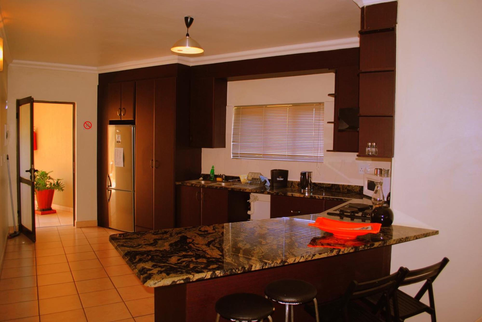 Palm Valley Inn And Day Spa Hartbeespoort Extérieur photo