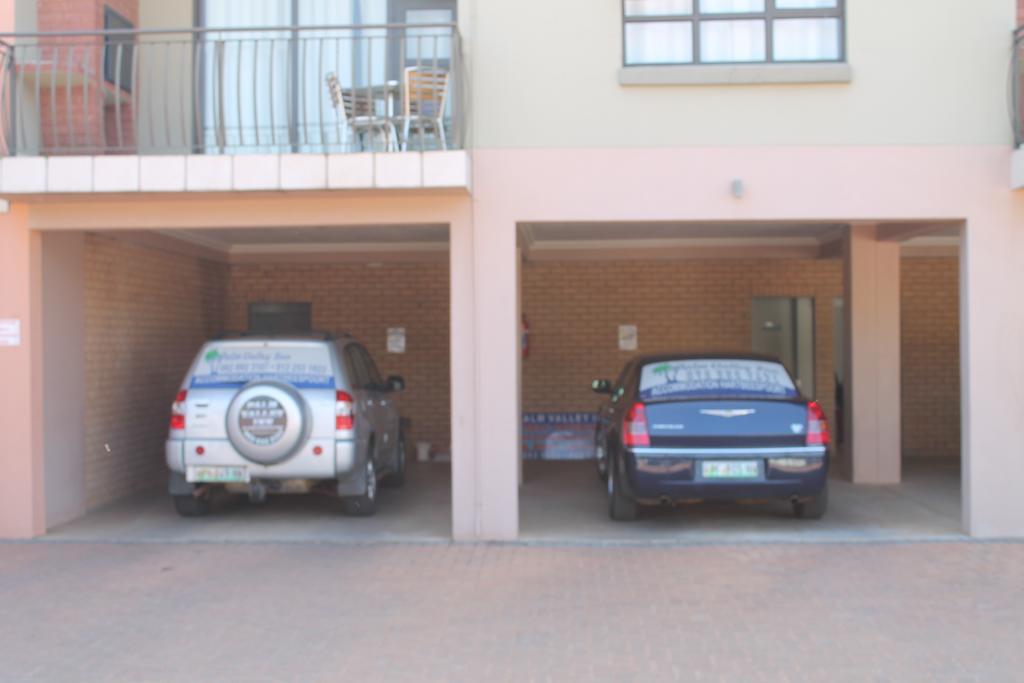 Palm Valley Inn And Day Spa Hartbeespoort Extérieur photo