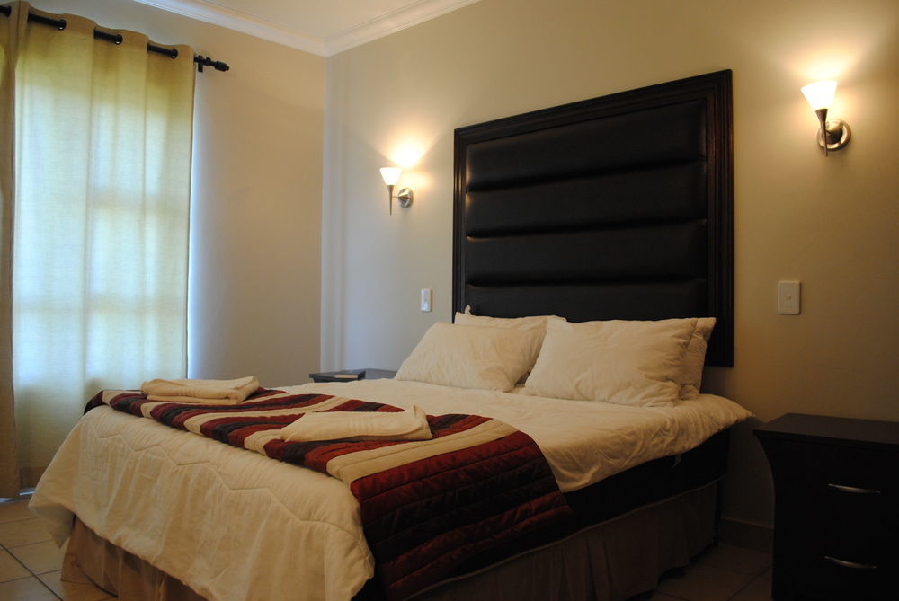 Palm Valley Inn And Day Spa Hartbeespoort Extérieur photo