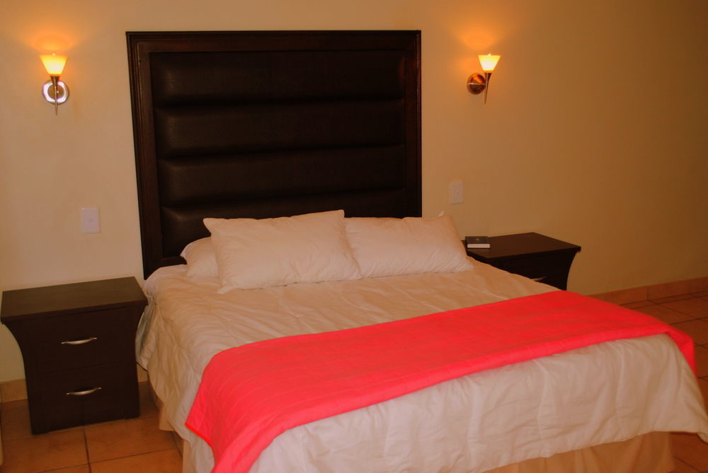 Palm Valley Inn And Day Spa Hartbeespoort Extérieur photo